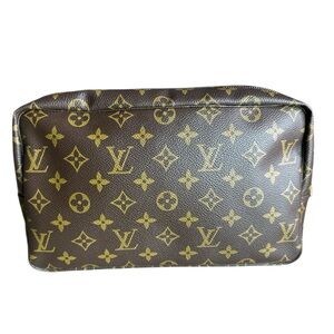 Louis Vuitton Monogram trousse Toiletry bag 28 Bag